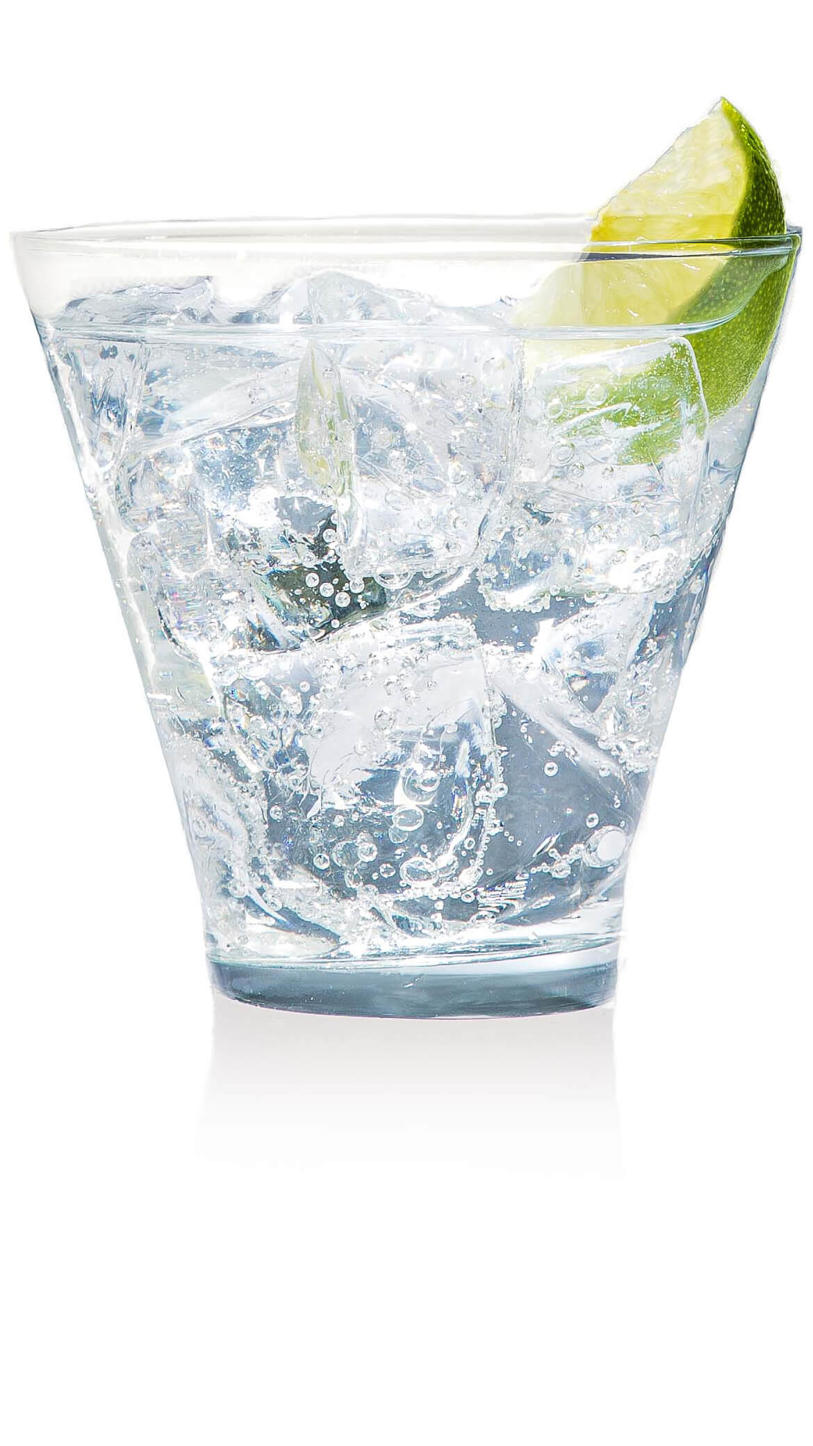 Vodka club soda with EFFEN Original Vodka: citrusy, light and refreshing. Perfect for summer time.